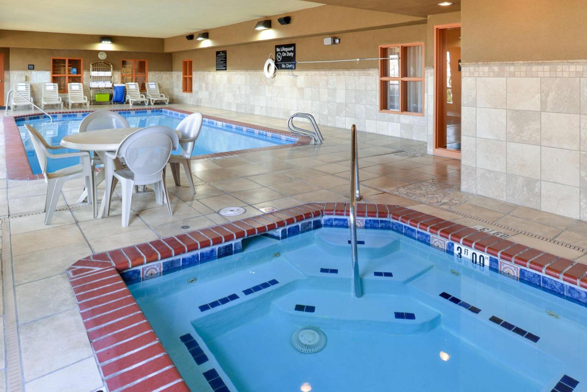 Hampton Inn & Suites Albuquerque-Coors Road Exterior photo