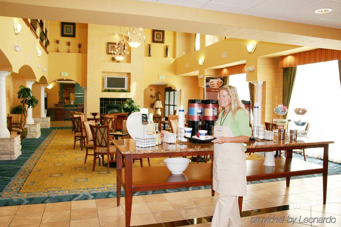 Hampton Inn & Suites Albuquerque-Coors Road Interior photo